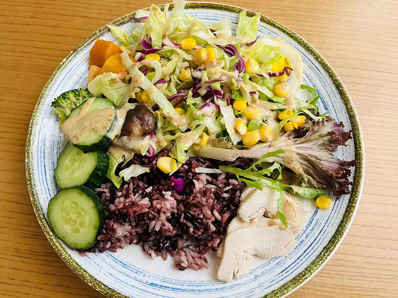 輕食